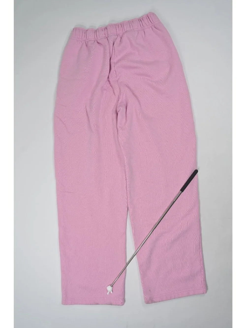 ALO Yoga Accolade Straight Leg Sweatpants in Candy Heart Pink